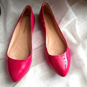 Gianni Bini hot pink patent leather flats. Size 7